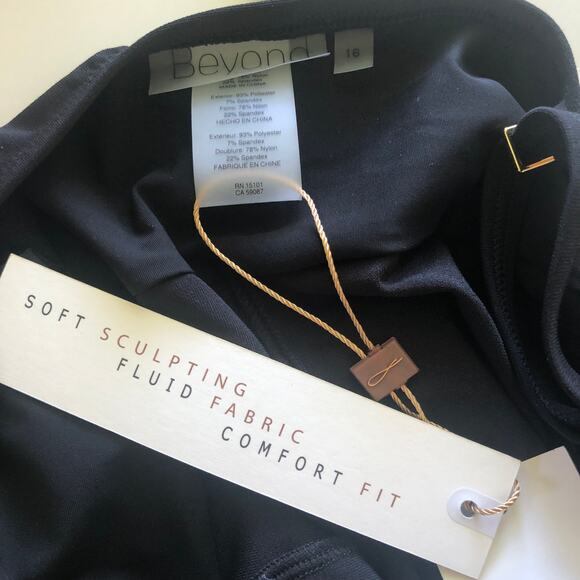 BEYOND CONTROL Retail $139 Black Citizen Blouson Romper Swimsuit Size 16 - Picture 8 of 8